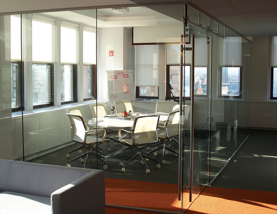 The Benefits of Using Single-Glazed Glass Partitioning